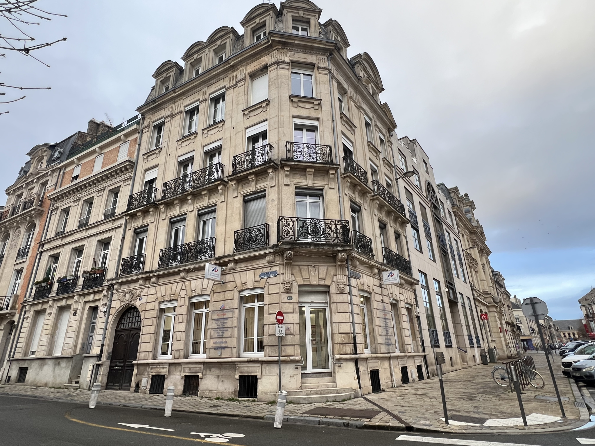 BUREAUX 90m2 HYPER CENTRE