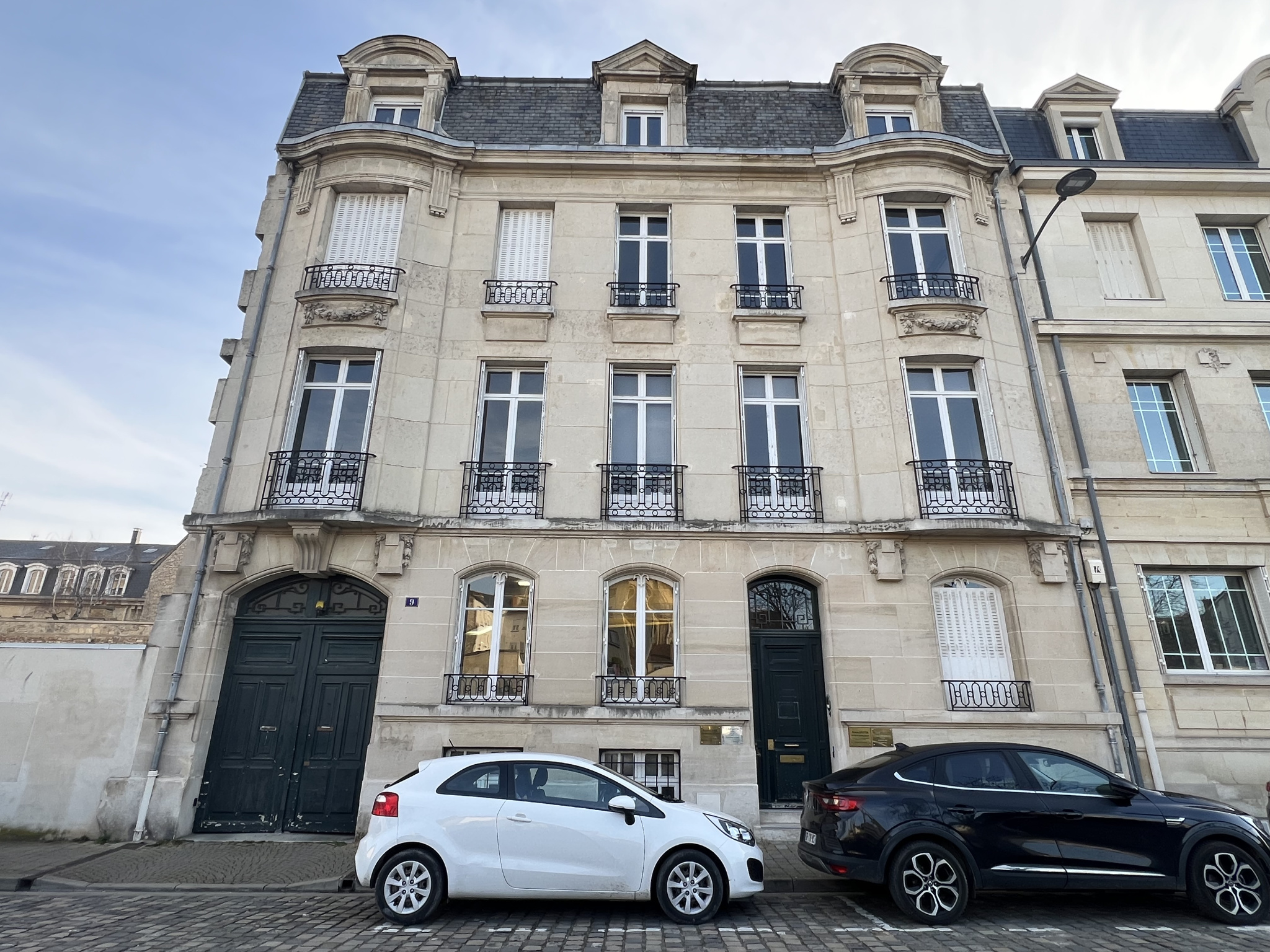 RARE IMMEUBLE DE BUREAUX 462 m2