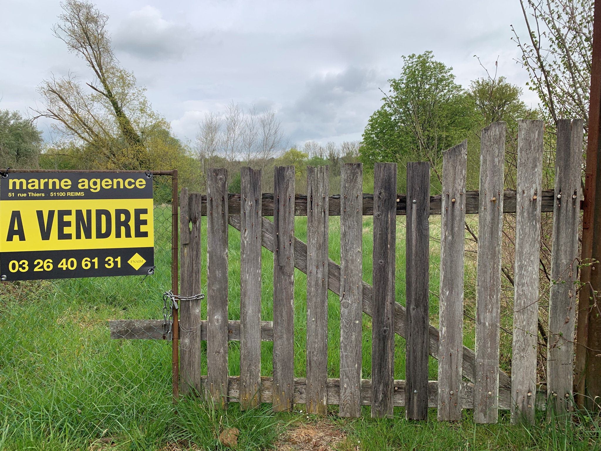 PROCHE GUEUX - ETANG SUR TERRAIN DE LOISIR DE 18367 m2