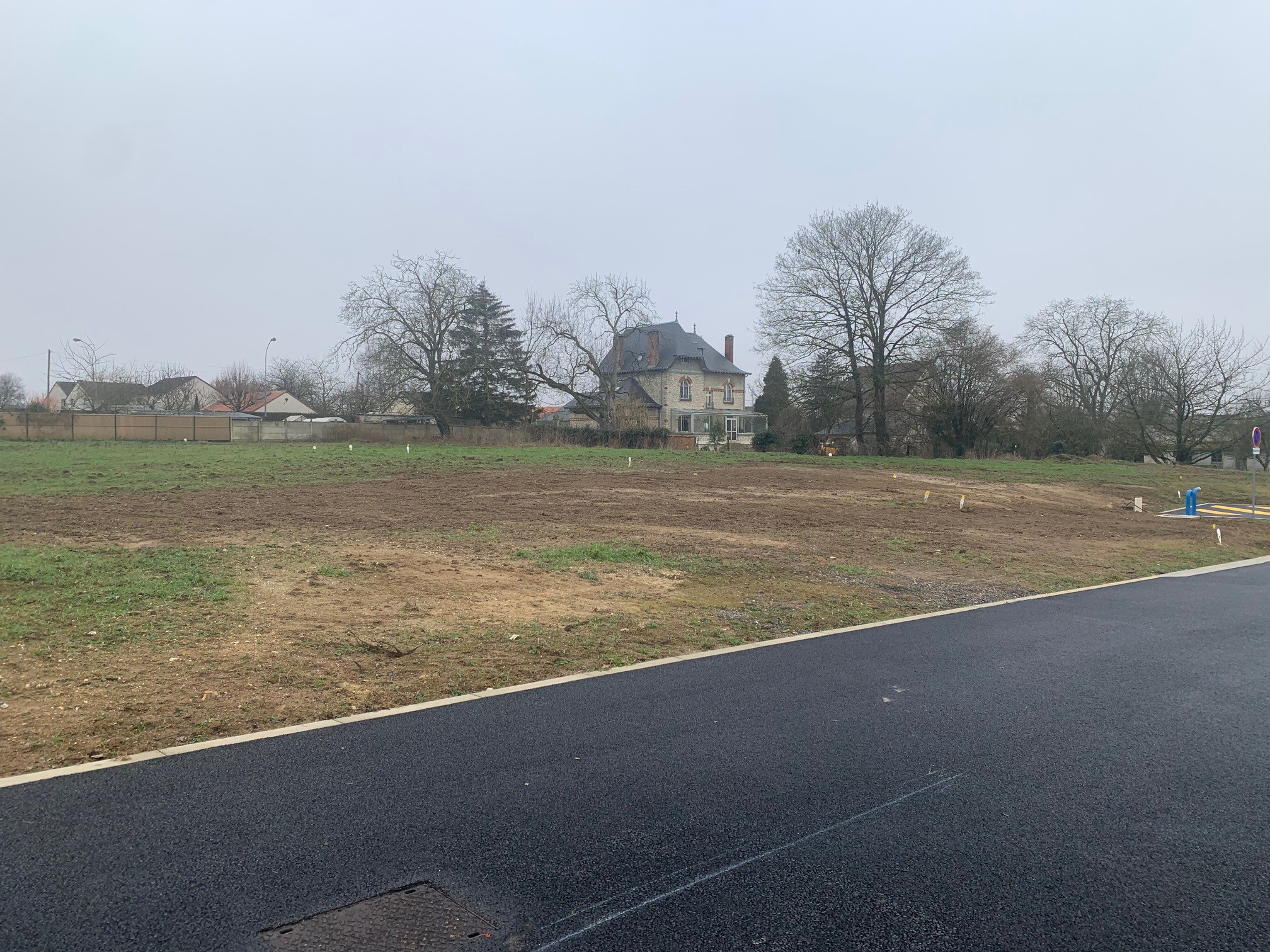 LOTISSEMENT TERRAIN A BATIR VIABILISE LOT 5 DE 561 m2 51220 LOIVRE
